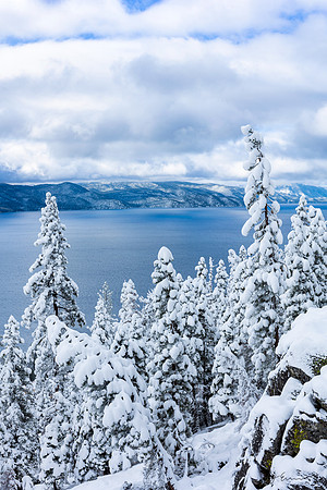 snowy picture of Lake Tahoe